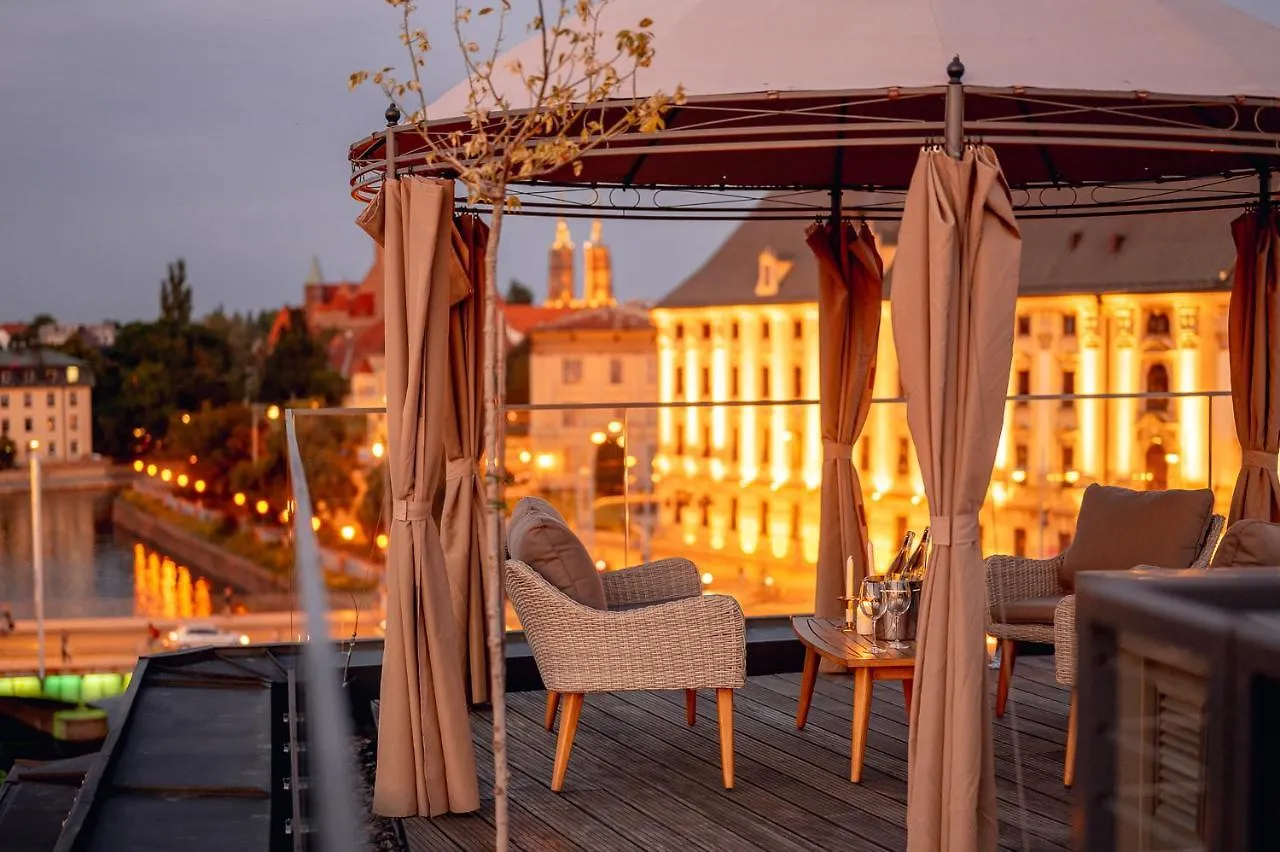Penthouse Collection By Exclusive Aparthotel Marina Wrocław 0*,